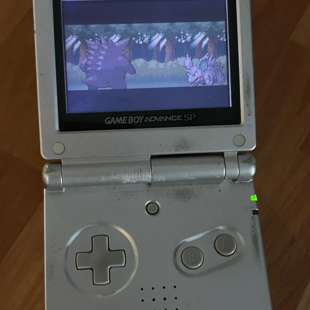 Nintendo Game Boy Advance SP - Gray